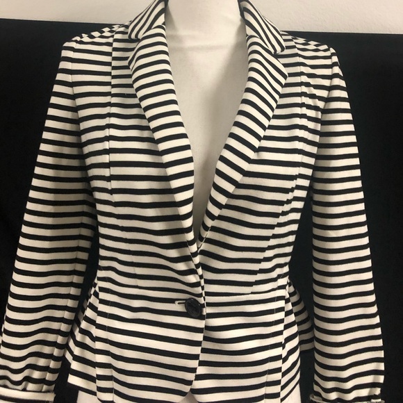 Elle Blazer Jacket - Picture 3 of 6